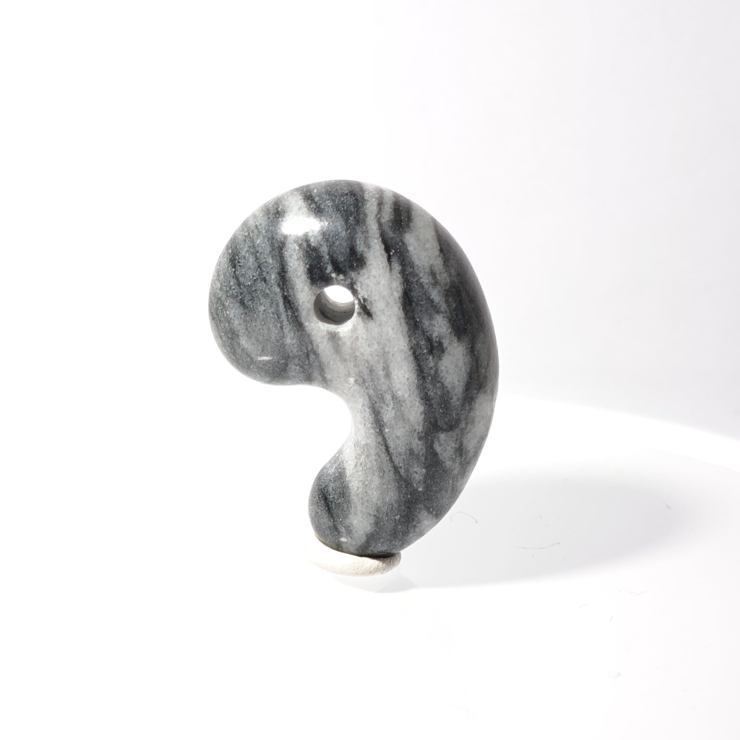 【30mm勾玉】カルスト鍾乳石 (Karst Stalactite) - MT-KS-3